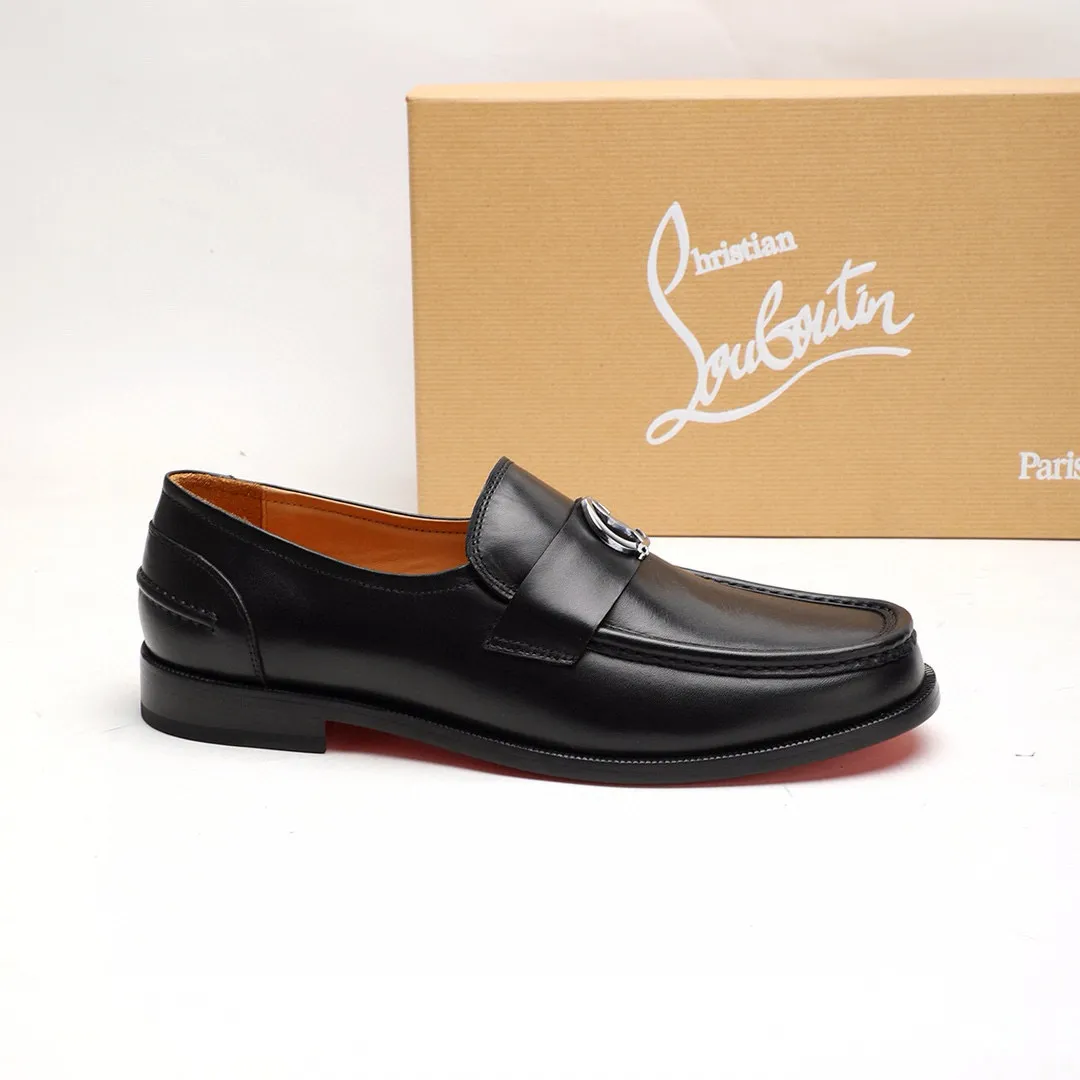 Batch 1,080 yuan 💰••New real shots••CL～High-end men’s 👔casual•loafers with red soles! ••🆑Genuine and top-quality goods from original orders ••✅💯 Purchase goods from top-quality original orders! Original imported patterned cowhide ➕Imported cowhide lining ➕Cowhide feet ➕Original leather outsole~🉑️Feel free to compare the authentic ones! Size: 38-44 (45.46.47 can be customized)